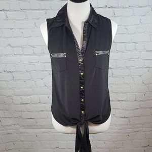 Roz & Ali tie top. Medium.   B5